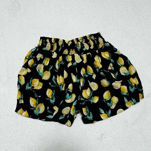 PINK (VS) Flowy Lemon Print Shorts